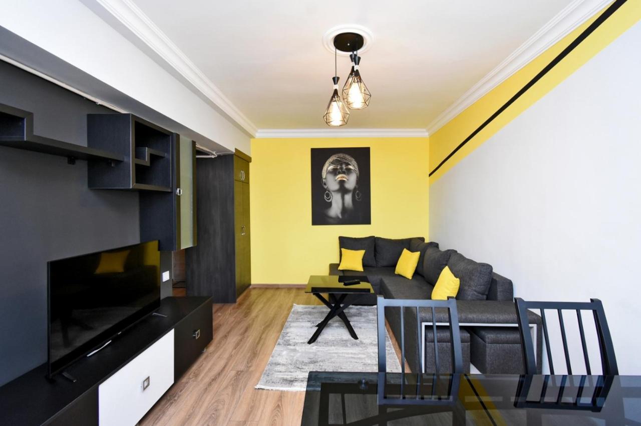 Positive Apartment In Center Of Yerevan City Eksteriør billede