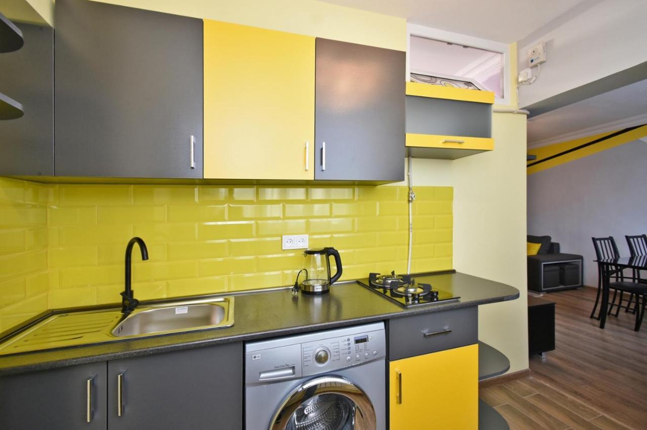 Positive Apartment In Center Of Yerevan City Eksteriør billede